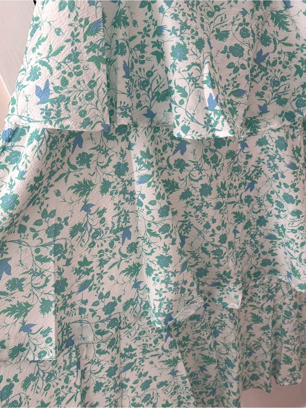 Selfie Leslie Light Green & Blue Floral Tiered Maxi Dress Size L - Picture 4 of 4